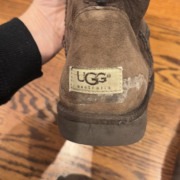 Brown tall uggs - Picture 2 of 4